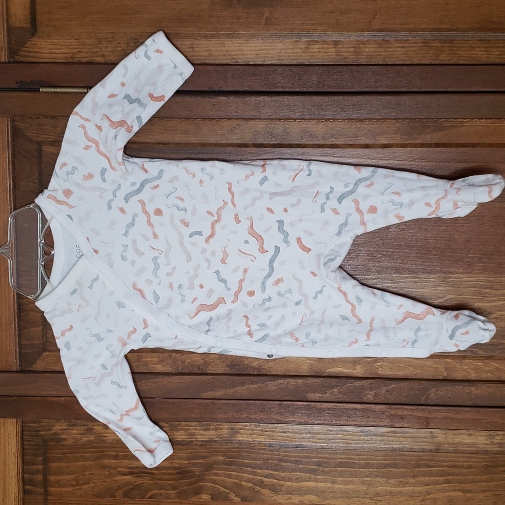 COS NWOT Footed Pajamas Sz 4-6M